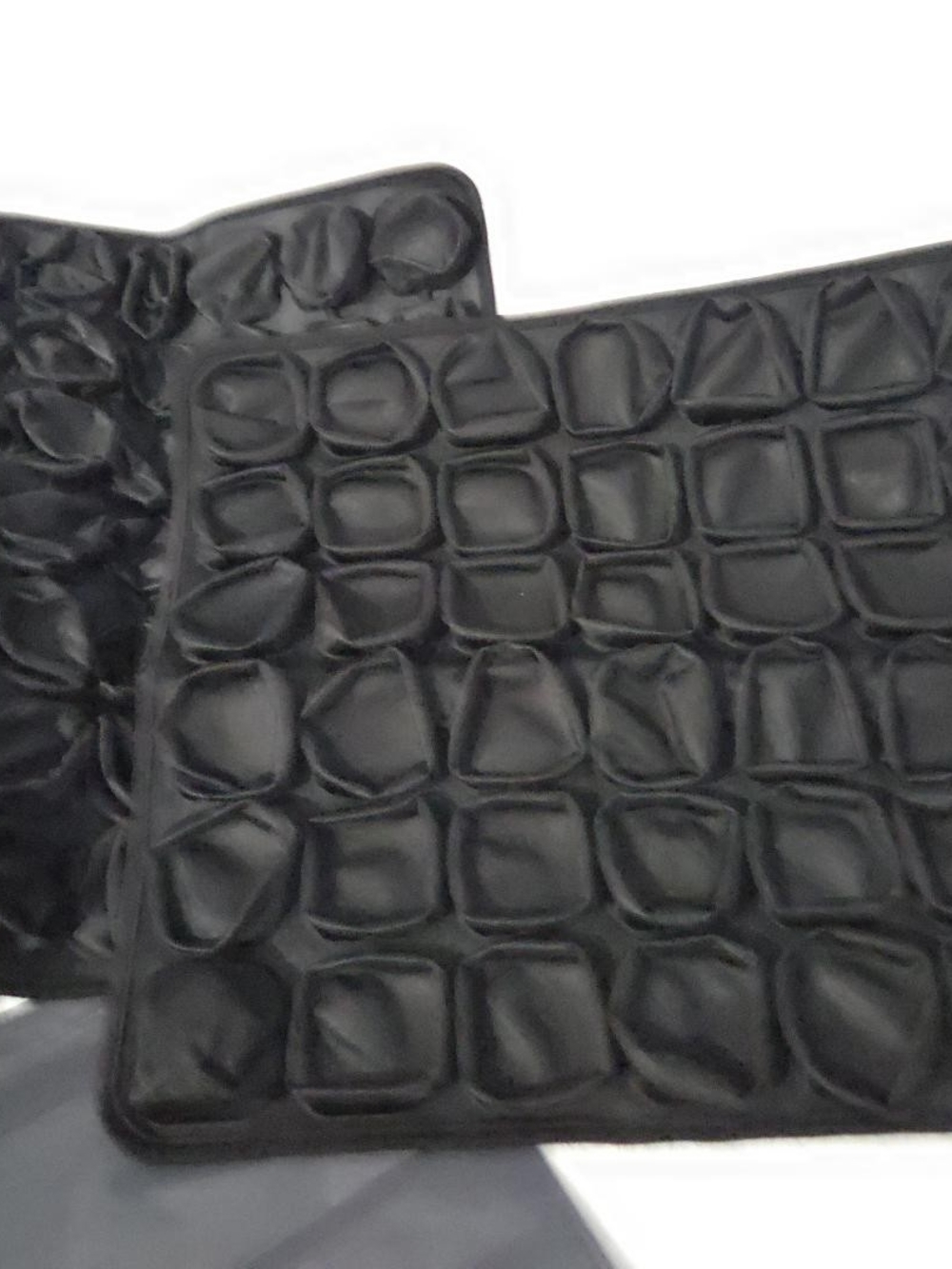 Sodure Inflatable Travel Seat Cushion Black Son 2